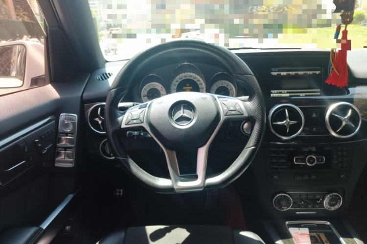 Used Mercedes-Benz GLK-Class 2015 GLK 300 4MATIC Luxury Ultimate Edition Steering Wheel