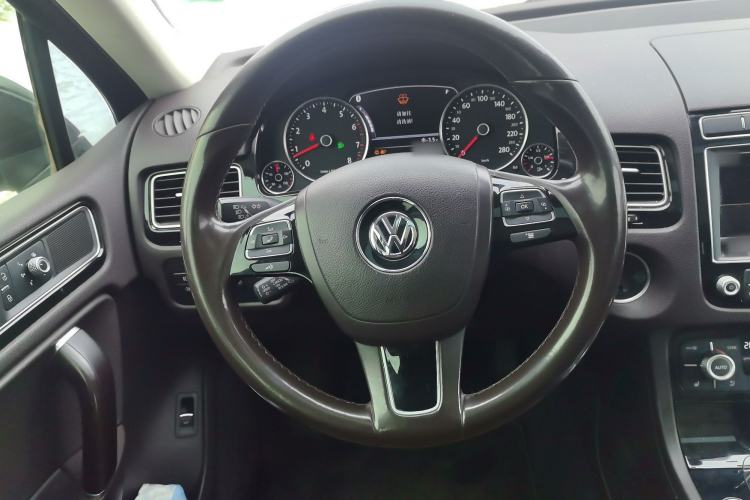 Used Volkswagen Touareg 2017 3.0 TSI Touareg Edition Steering Wheel