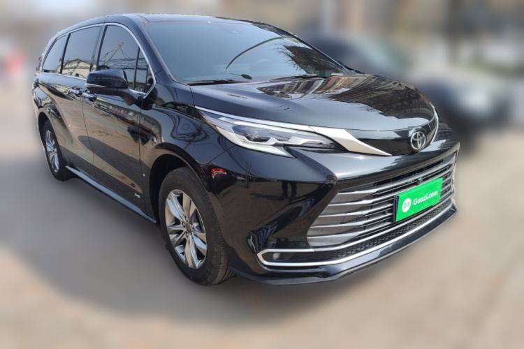 Used Toyota SIENNA 2024 2.5L Hybrid Four-Wheel Drive Prestige Edition Front Right 45 Deg