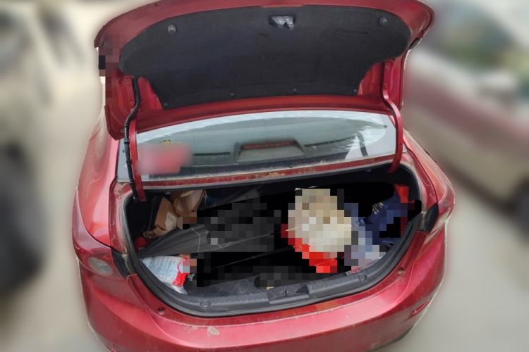 Used Mazda 3 Axela 2016 Sedan 1.5L Automatic Luxury Model
