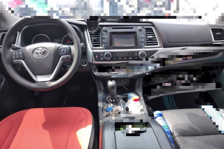 Used Toyota Highlander 2015 2.0T Four-Wheel Drive Luxury Edition 7-Seater Center Console