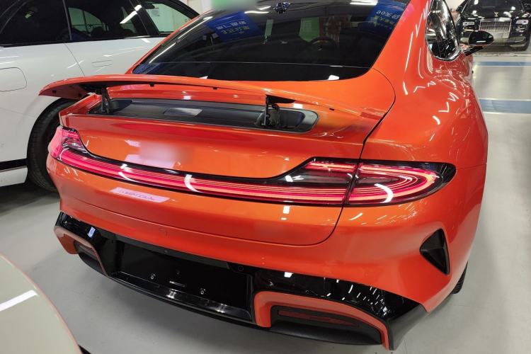 Used Xiaomi Auto SU7 2024 Four-Wheel Drive Ultra-Long Range Advanced Intelligent Driving Max Edition