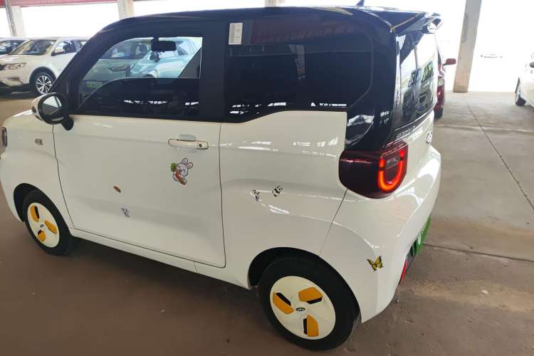 Used Chery New Energy QQ Ice Cream 2022 170km Sundae Phosphate Lithium-Ion Exterior 3