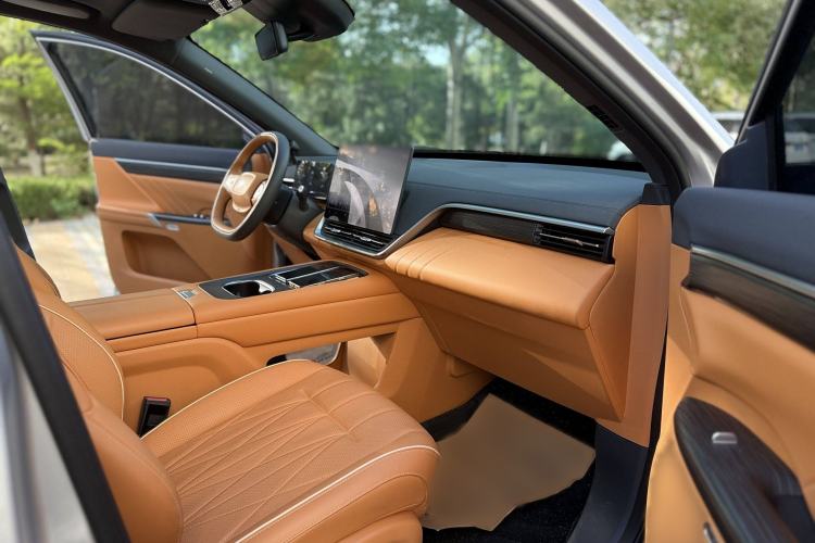 Used Dongfeng eπ eπ008 2025 210 Ultra Range-Extended Version 5 Seats