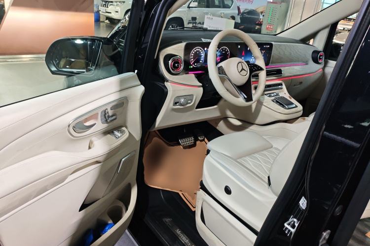 Used Mercedes-Benz V-Class 2024 V 300 L Long Wheelbase Prestige Edition Driver Seat