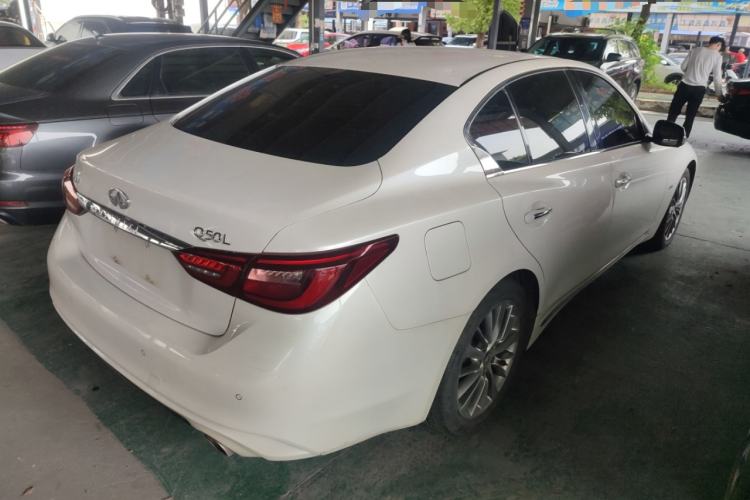 Used Infiniti Q50L 2018 2.0T Enjoyment Edition China V standard

