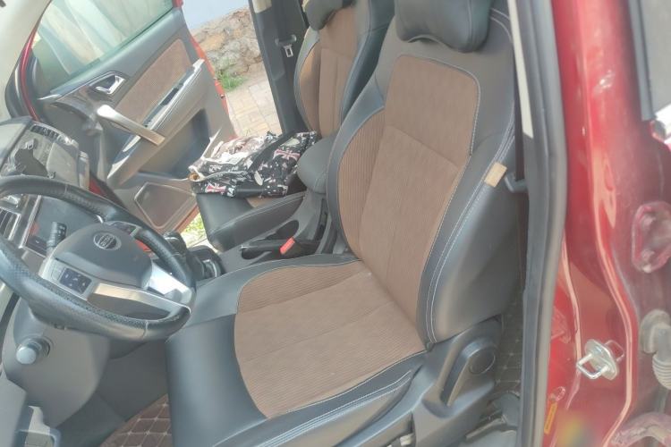 Ojetý Bisu M3 2017 1.5L Luxury Model