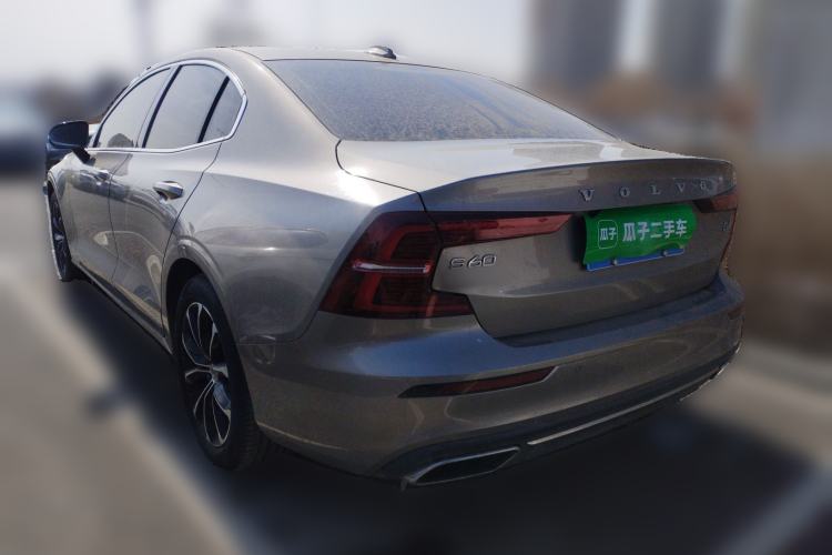 Used Volvo S60 2022 B4 Zhiyi Luxury Edition
