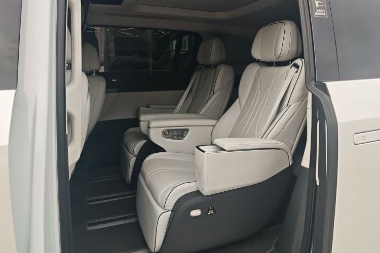 Used XPeng X9 2025 650 Long-Range Max
