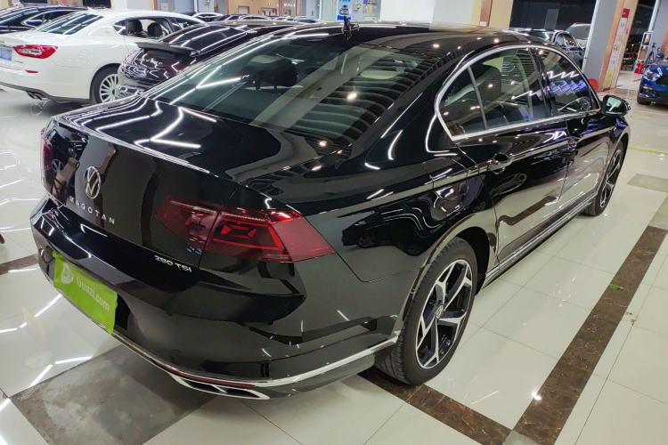 Used Volkswagen Magotan 2025 Revised Version Zhongxiang Edition 280TSI DSG Luxury Trim Rear Right 45 Deg