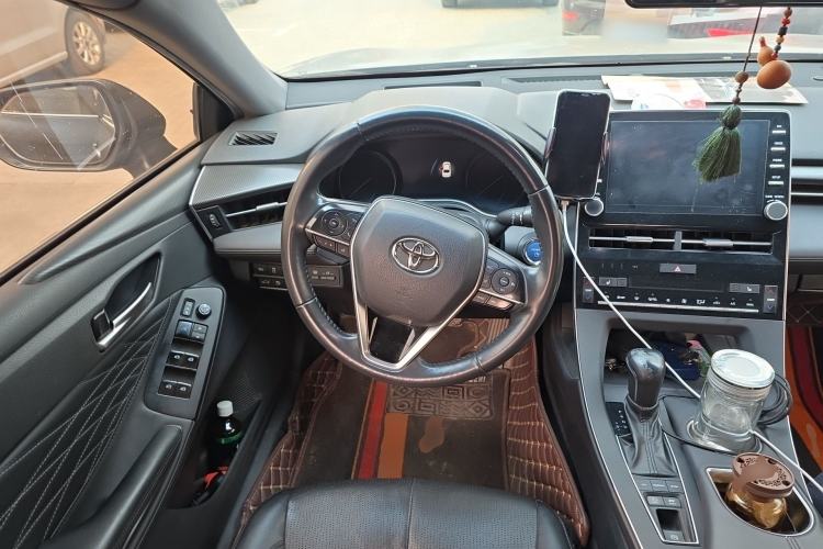 Used Toyota Avalon 2019 Dual-Engine 2.5L XLE Prestige Version China VI Standard