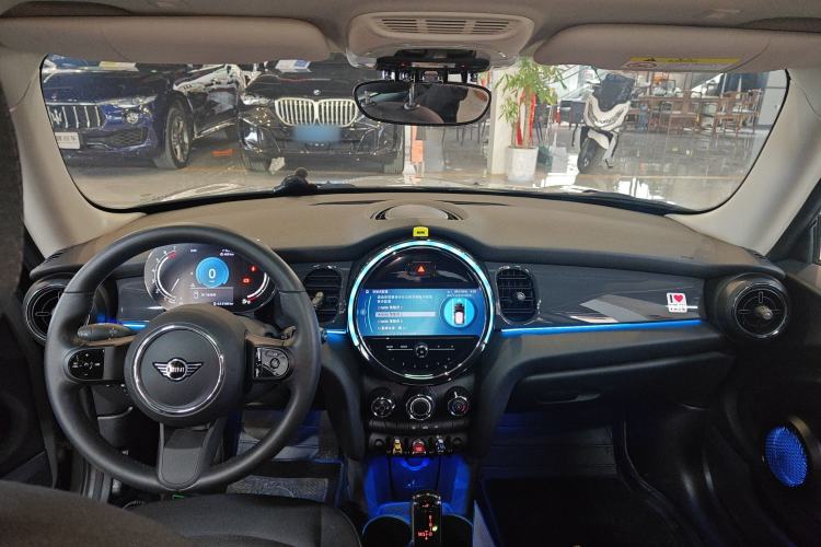 Used MINI 2023 1.5T ONE Center Console