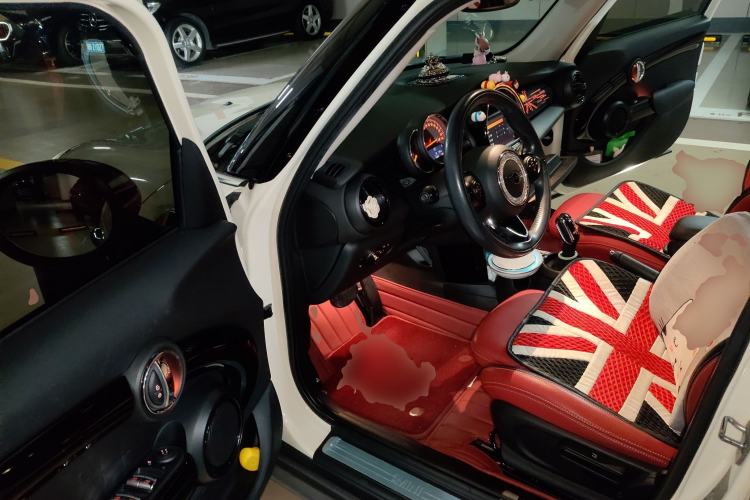 Used MINI 2018 1.5T COOPER Classic Edition Five-Door Version
