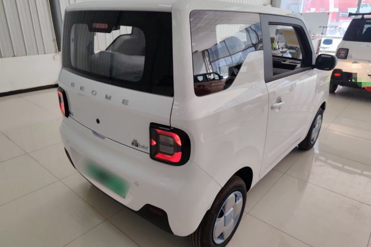 Used Geely Galaxy Panda 2024 Panda Mini 200km Endurance Bear
