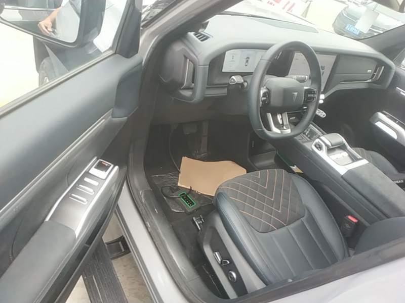 Used Deepal G318 2024 Four-Wheel-Drive Air Suspension Model — 15
