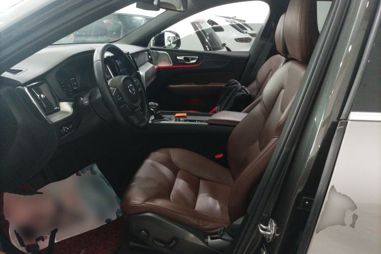 Used Volvo XC60 2021 T5 4x4 Smart Luxury Edition