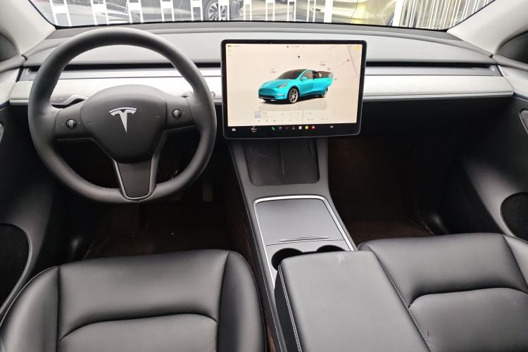 Used Tesla Model Y 2023 Long-Range All-Wheel-Drive Version

