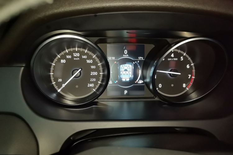 Used Land Rover Discovery Sport 2018 240 PS SE Version Instrument Cluster