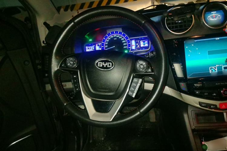 Used BYD S7 2015 2.0T Automatic Prestige Model