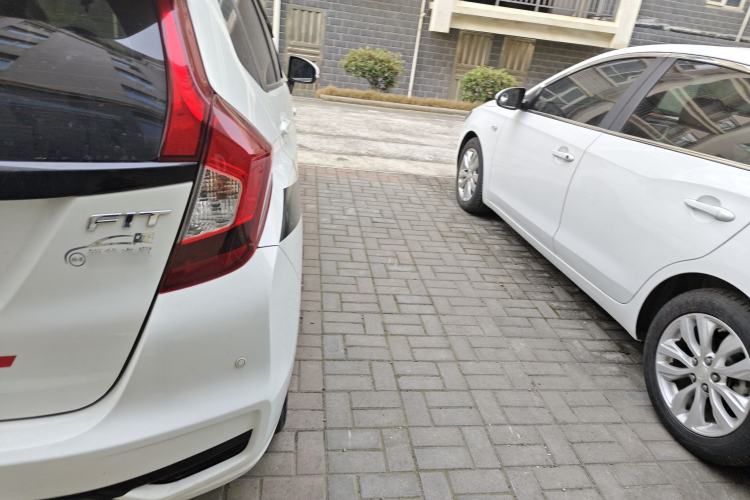 Used Honda Fit 2018 1.5L CVT Comfort Sunroof Version