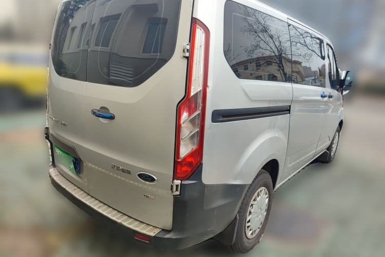 Used Ford Transit 2017 2.0T Diesel Multi-Purpose Commercial Vehicle Short Wheelbase Low Roof China V Standard
