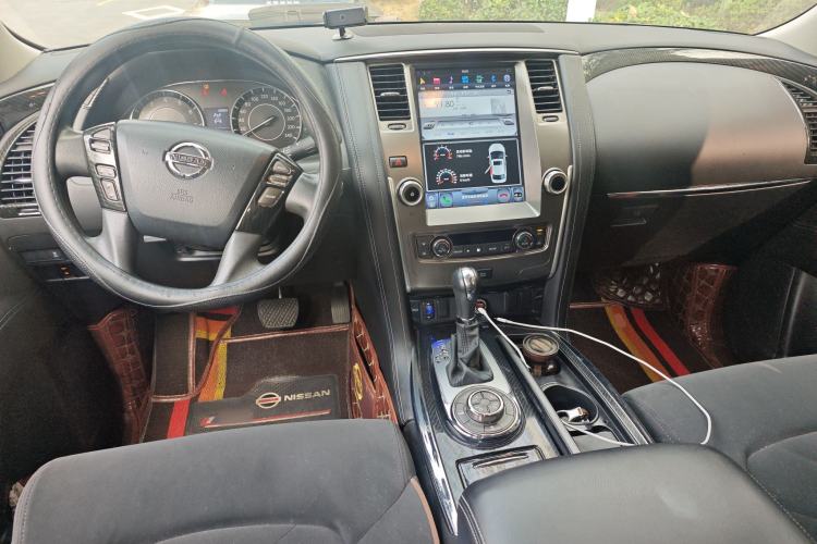 Used Nissan Patrol 2018 4.0L LinkedIn Edition Center Console