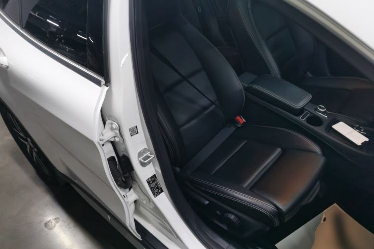 Used Mercedes-Benz GLA 2016 GLA 200 Fashion Model Right Front Seat