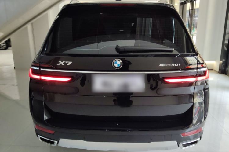 Used BMW X7 2024 xDrive40i Luxury Package – Leading Model Rear