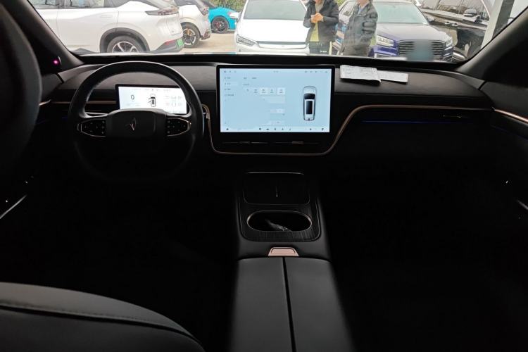 Used Dongfeng eπ eπ008 2024 210Max Range-Extended Version 6 Seats