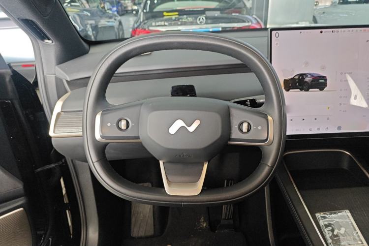 Used ONVO L60 2024 85 kWh Rear-Drive Version