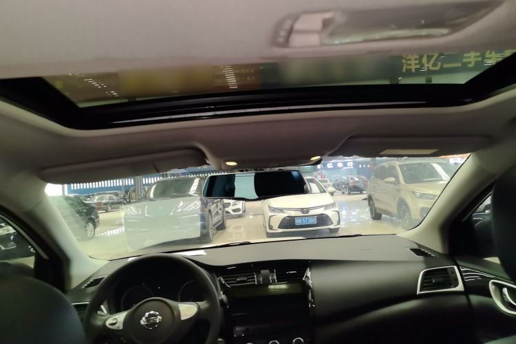 Used Nissan Sylphy 2016 1.6XV CVT Smart Enjoyment Version Headliner