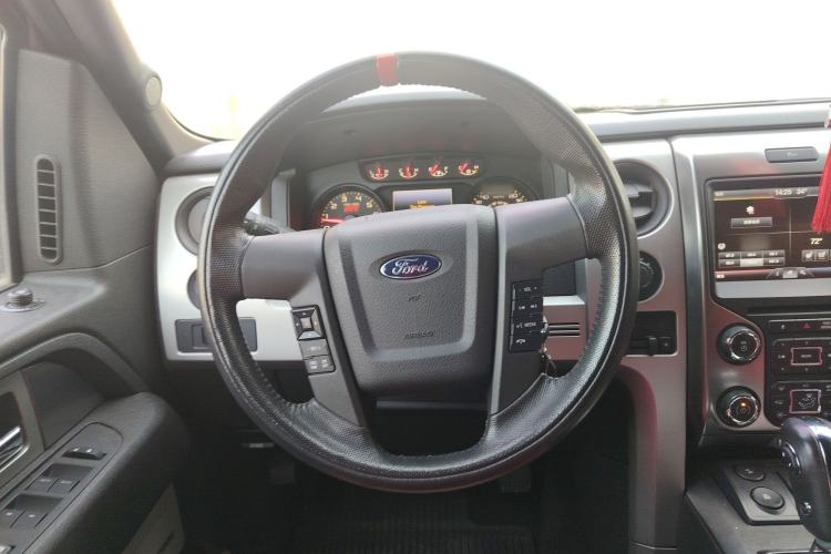 Used Ford F-150 Raptor 

