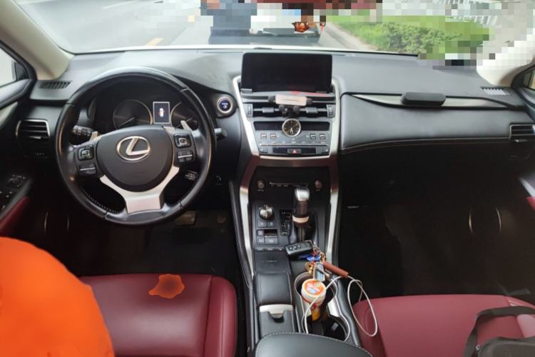 Used Lexus NX 2020 300h Front-Drive FENGSHANG Version China V Standard Center Console