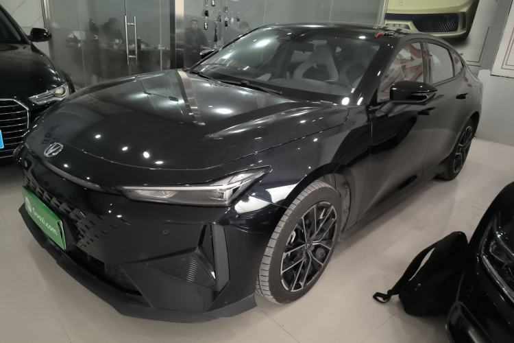 Used Changan UNI-V iDD 2024 Blue Whale Smart Electric iDD 136km Luxury Model