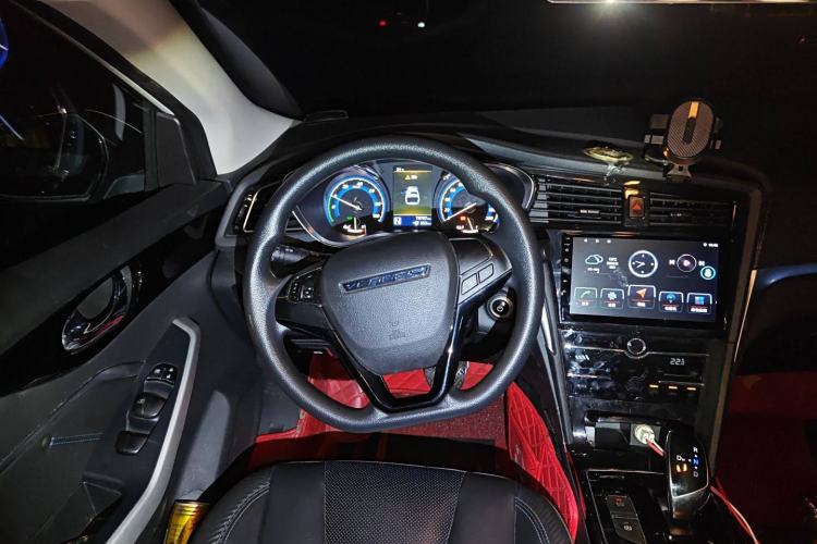 Used Venucia D60EV 2019 High-Range Travel Edition
