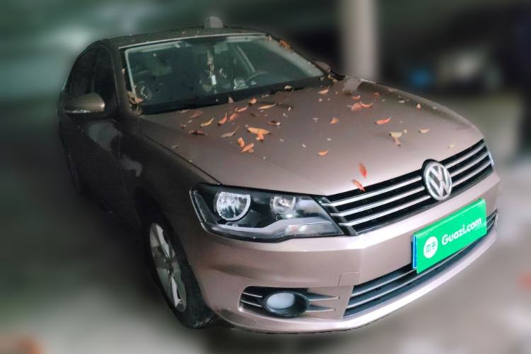 Used Volkswagen Bora 2014 1.6L Automatic Comfort Model Front Right 45 Deg