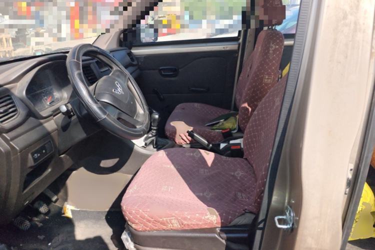 Used Wuling Hongguang V 2019 1.5L Base Version China VI LAR
