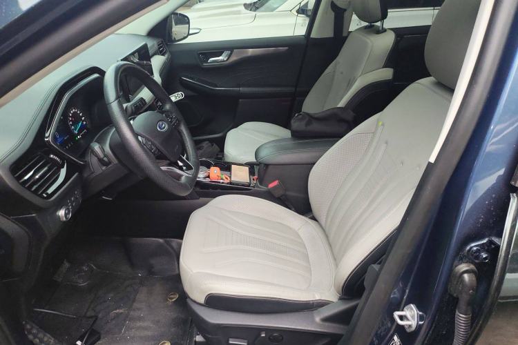 Used Ford Escape 2020 EcoBoost 245 Two-Wheel-Drive Titanium Edition
