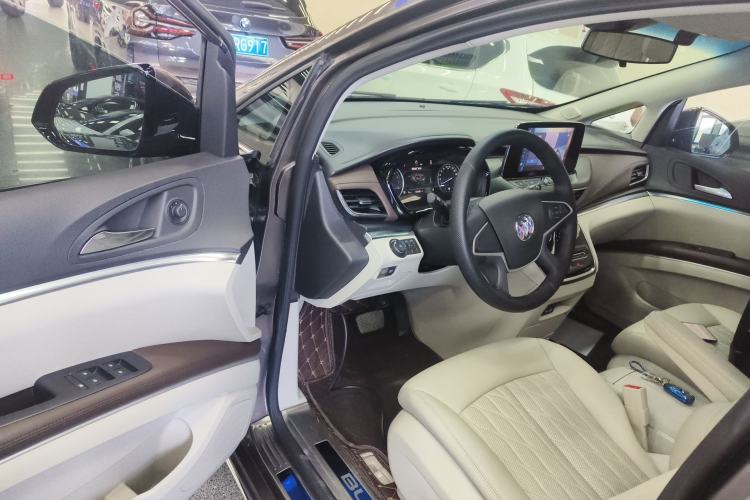 Used Buick GL8 2023 Land Executive Class Comfort Model