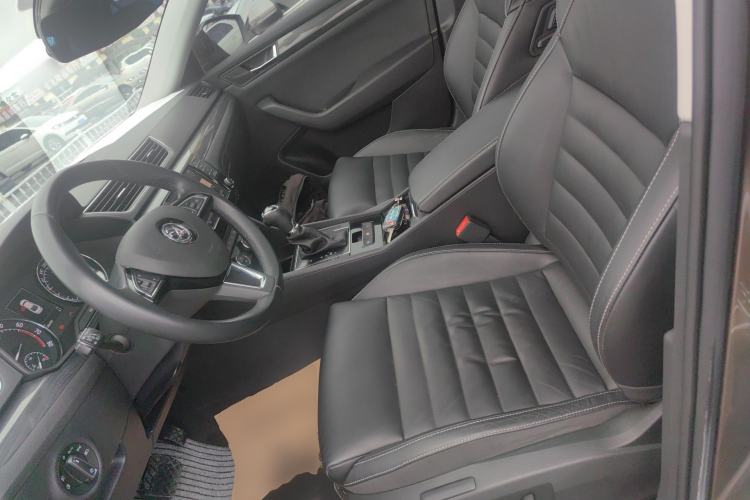 Used Skoda Superb 2016 TSI280 DSG Champion Edition Left Front Seat