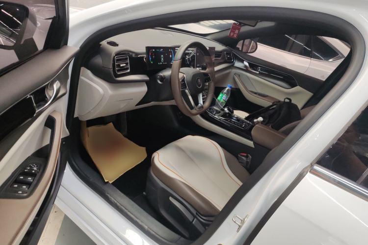 Used BYD Qin PLUS 2023 Champion Edition DM-i 120KM Leading Model Driver Seat