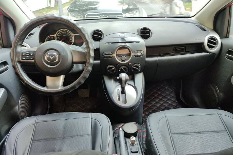 Used Mazda Mazda 2 2011 XuanDong 1.5L Automatic Value Edition
