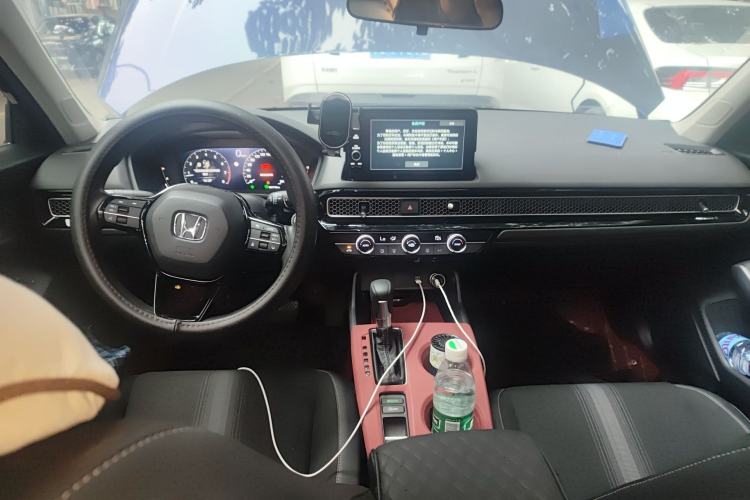 Used Honda Civic 2025 240TURBO CVT Smart & Fun Plus Center Console