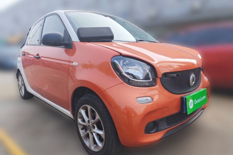 Used smart forfour 2018 1.0L 52 kW Dynamic Edition
