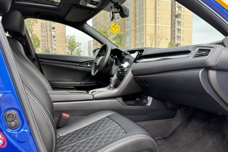 Used Honda Civic 2021 HATCHBACK 220TURBO CVT Trendy Cool Edition Interior 5