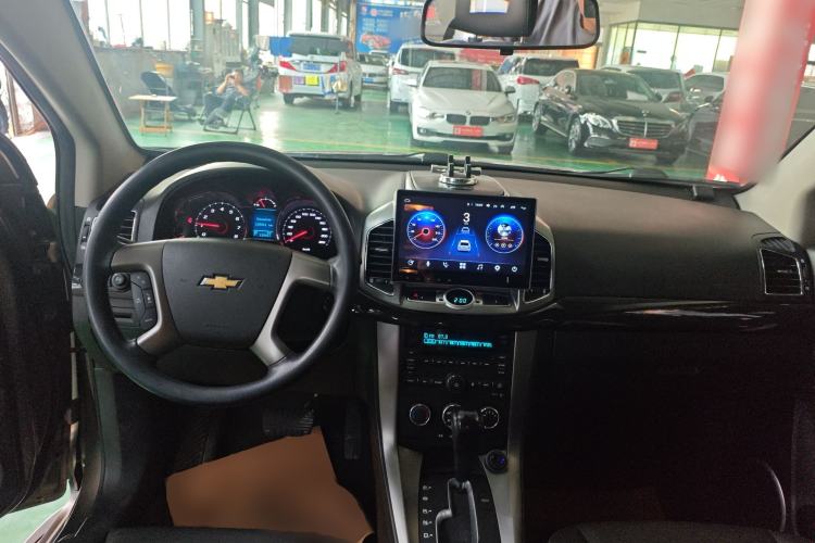 Used Chevrolet Captiva 2015 2.4L Two-Wheel Drive Urban Version 7 Seats
