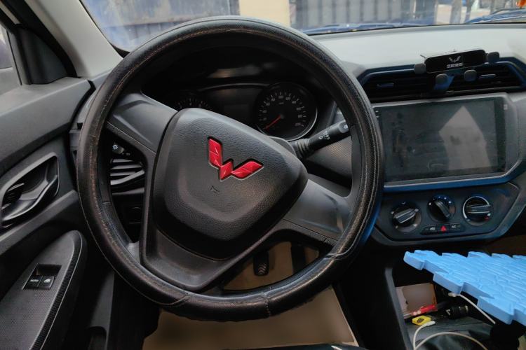 Used Wuling Hongguang 2021 1.5L Revised S Base Version Hydraulic Power Steering LAR Steering Wheel