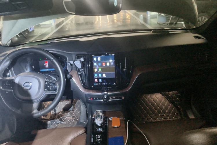 Used Volvo XC60 2022 B5 4x4 Smart Luxury Edition
