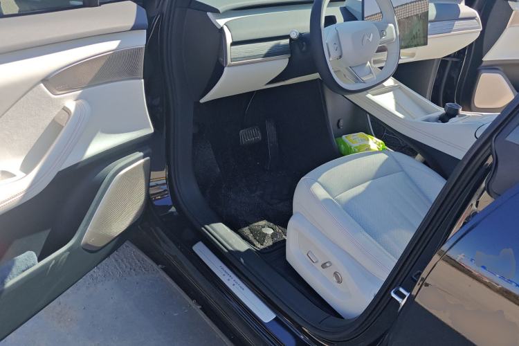 Used ONVO L60 2024 60 kWh Rear-Drive Version
