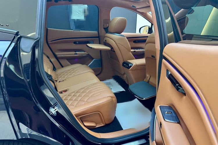 Used Hyptec HT 2025 825 Max Interior 7